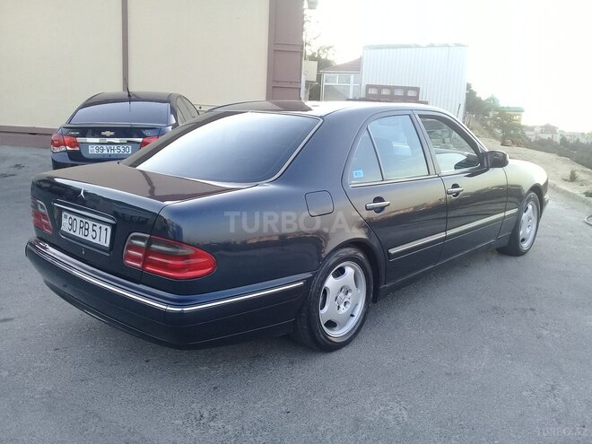 Mercedes E 240 2000, 295,000 km - 2.6 l - Bakı
