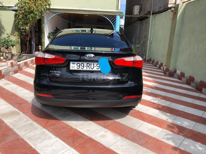 Kia Cerato 2014, 103,000 km - 1.8 l - Ucar
