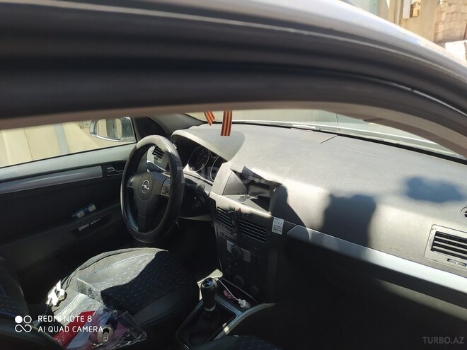Opel Astra 2005, 220,000 km - 1.4 l - Bakı