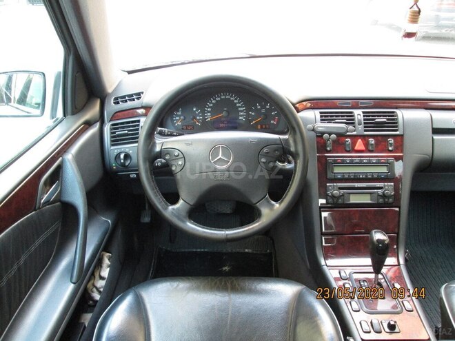 Mercedes E 270 2001, 360,000 km - 2.7 l - Bakı