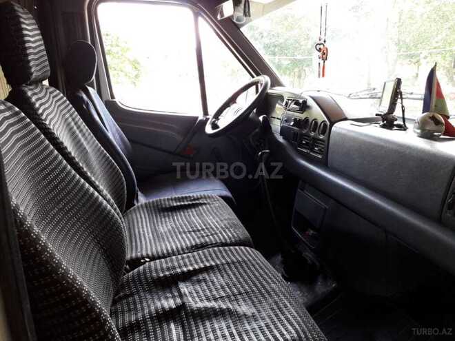 Mercedes Sprinter 412 1995, 574,000 km - 3.0 l - Salyan