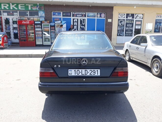 Mercedes E 230 1987, 145,578 km - 2.3 л - Sabirabad