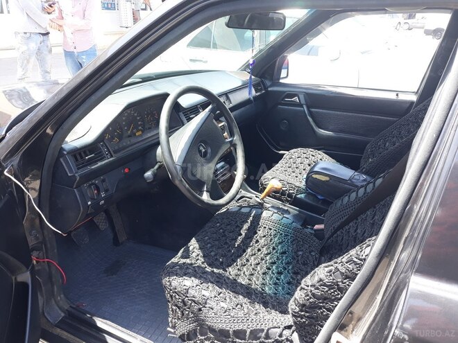 Mercedes E 230 1987, 145,578 km - 2.3 л - Sabirabad