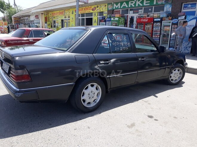 Mercedes E 230 1987, 145,578 km - 2.3 л - Sabirabad