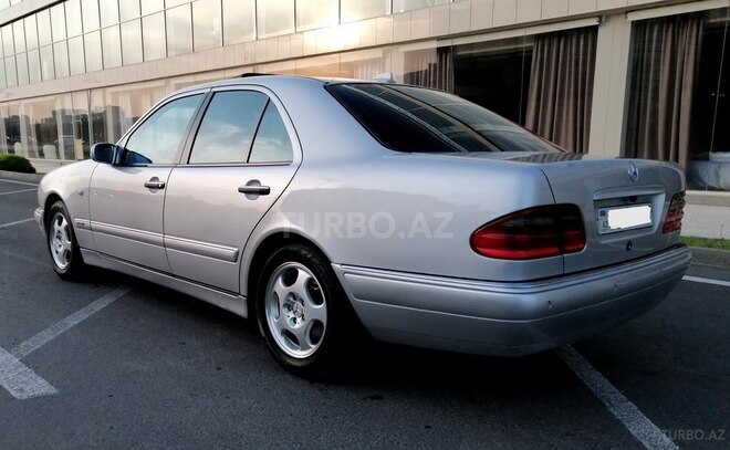Mercedes E 240 1998, 255,000 km - 2.4 l - Bakı