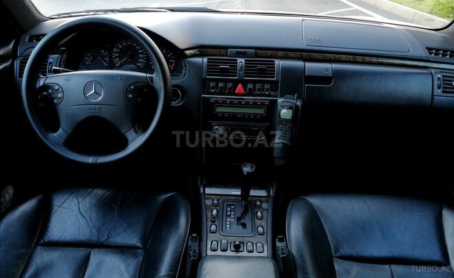 Mercedes E 240 1998, 255,000 km - 2.4 l - Bakı