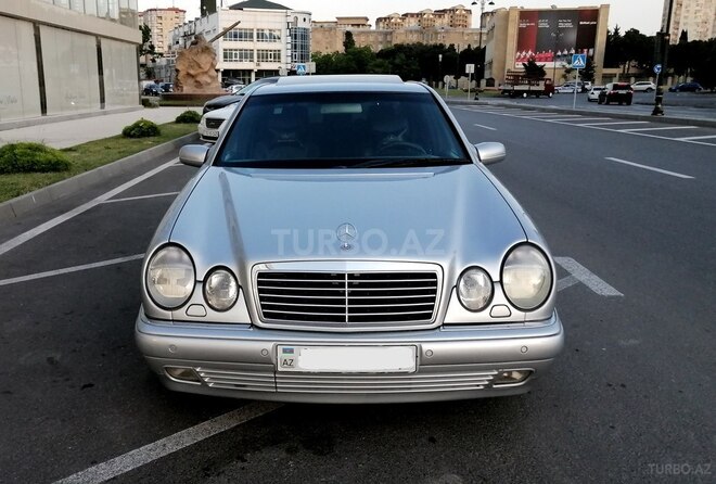 Mercedes E 240 1998, 255,000 km - 2.4 l - Bakı