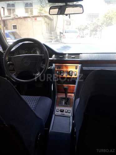 Mercedes E 220 1995, 454,050 km - 2.2 l - Bakı