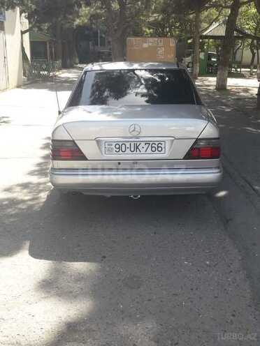 Mercedes E 220 1995, 454,050 km - 2.2 l - Bakı