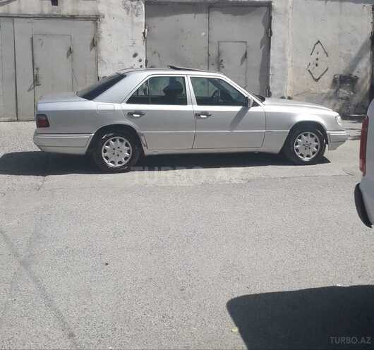 Mercedes E 220 1995, 454,050 km - 2.2 l - Bakı