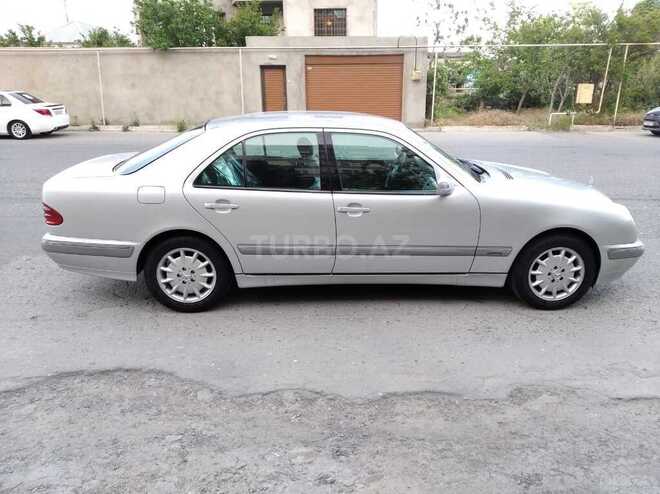 Mercedes E 240 2000, 200,000 km - 2.6 l - Bakı