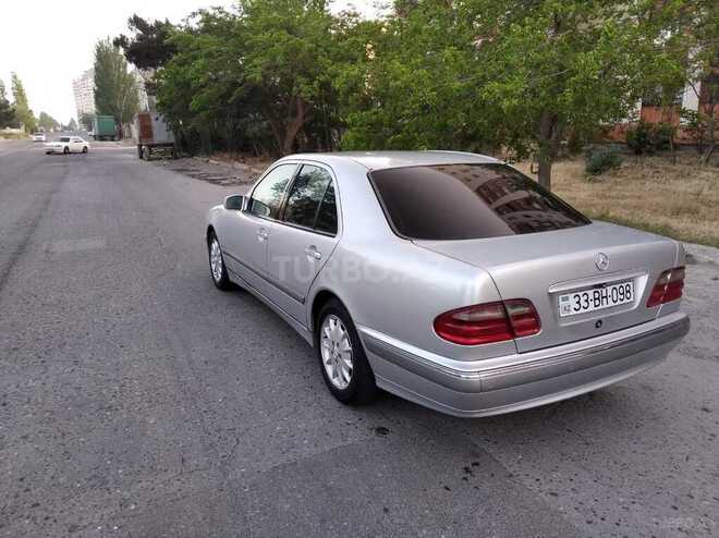 Mercedes E 240 2000, 200,000 km - 2.6 l - Bakı