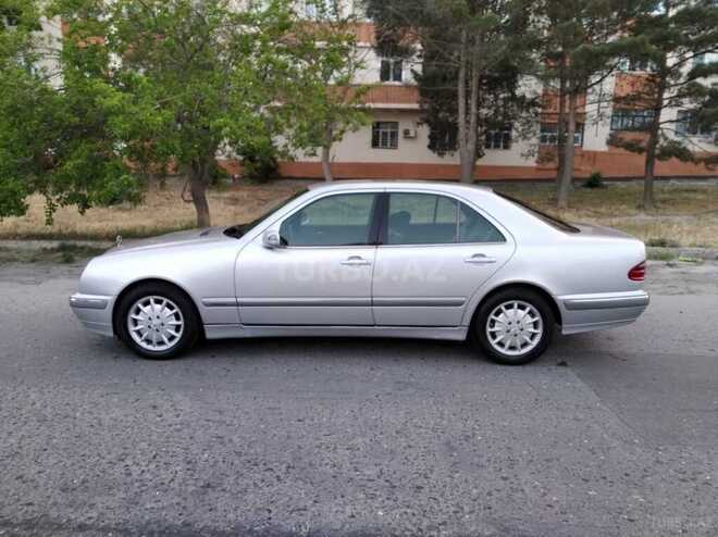Mercedes E 240 2000, 200,000 km - 2.6 l - Bakı