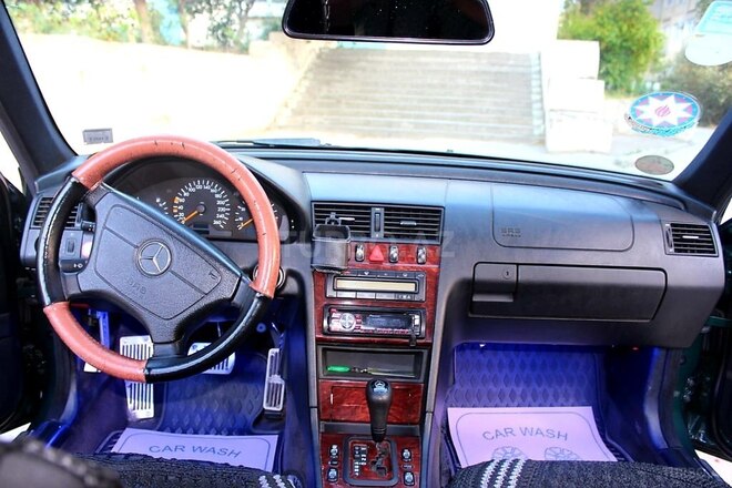 Mercedes C 240 2000, 285,222 km - 2.4 л - Bakı