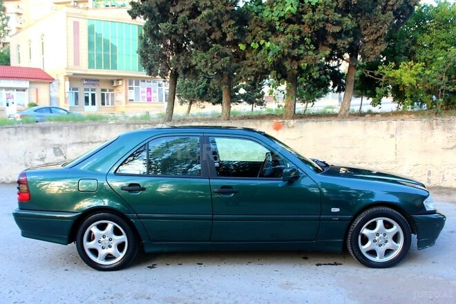 Mercedes C 240 2000, 285,222 km - 2.4 л - Bakı