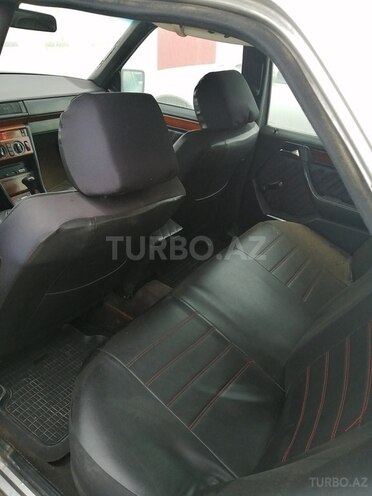 Mercedes E 250 1994, 270,000 km - 2.5 л - Bakı