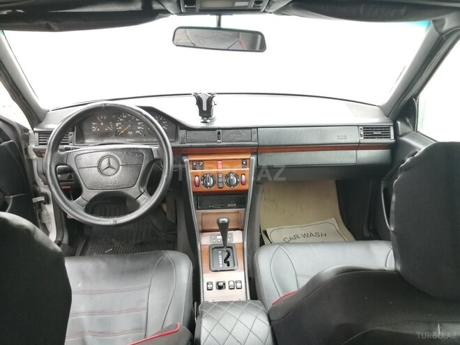 Mercedes E 250 1994, 270,000 km - 2.5 л - Bakı