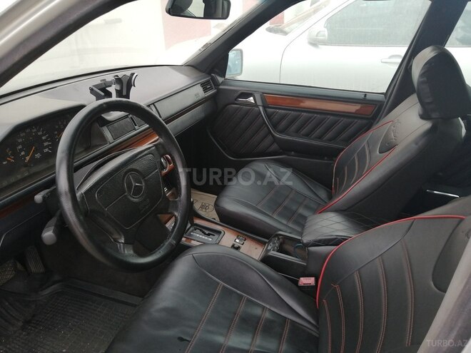 Mercedes E 250 1994, 270,000 km - 2.5 л - Bakı
