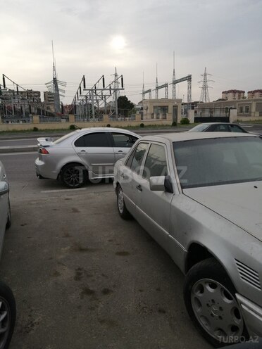 Mercedes E 250 1994, 270,000 km - 2.5 л - Bakı