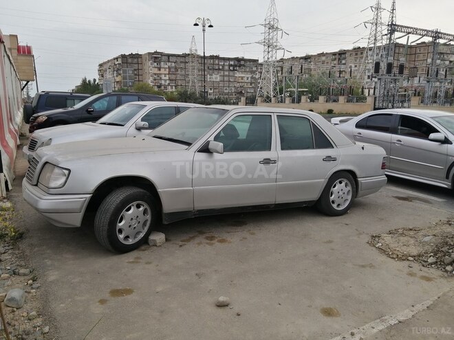 Mercedes E 250 1994, 270,000 km - 2.5 л - Bakı