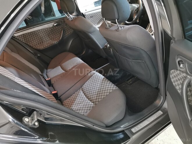 Mercedes C 240 2001, 214,000 km - 2.4 l - Sumqayıt