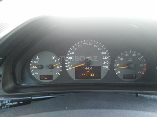 Mercedes E 320 2000, 357,500 km - 3.2 л - Bakı
