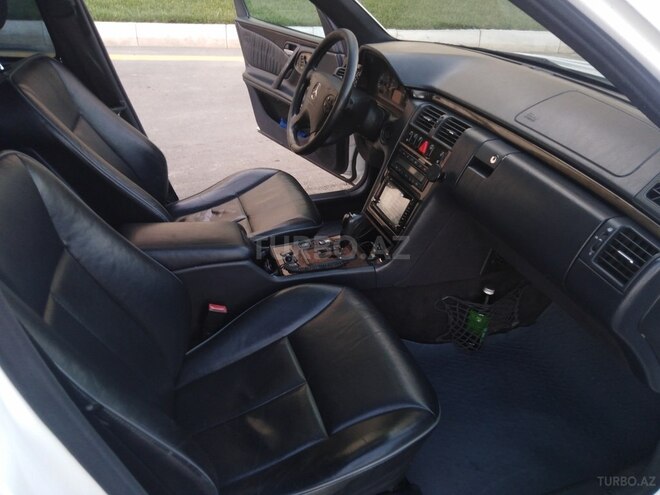 Mercedes E 320 2000, 357,500 km - 3.2 л - Bakı