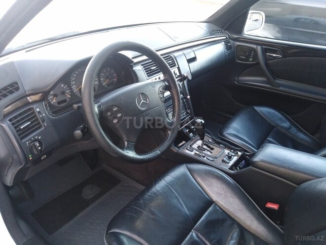 Mercedes E 320 2000, 357,500 km - 3.2 л - Bakı