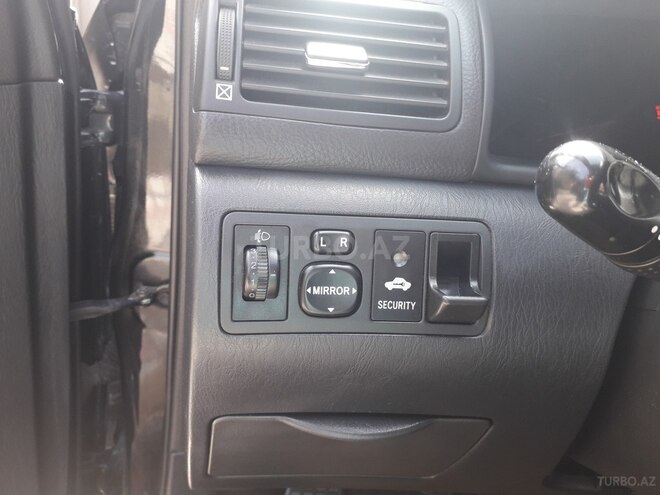 Toyota Corolla 2005, 242,304 km - 1.4 l - Sumqayıt