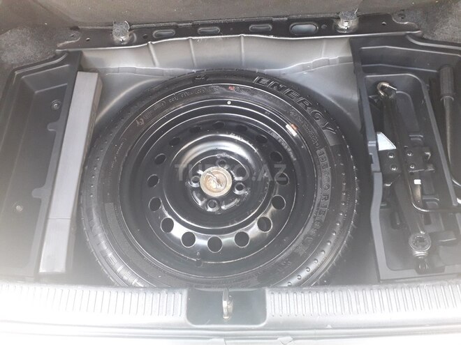 Toyota Corolla 2005, 242,304 km - 1.4 l - Sumqayıt