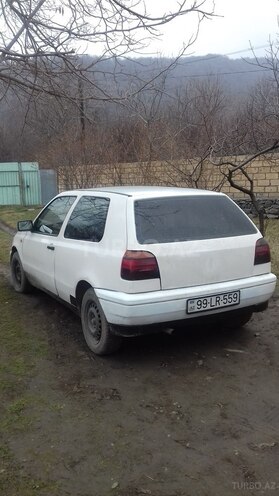 Volkswagen Golf 1996, 244,244 km - 1.6 l - Zaqatala