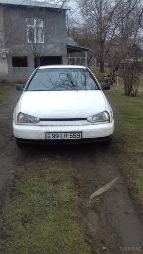 Volkswagen Golf 1996, 244,244 km - 1.6 l - Zaqatala