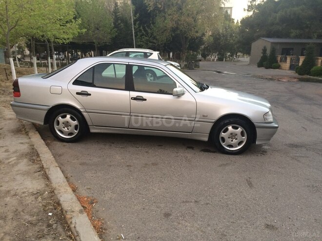 Mercedes C 200 2000, 156,000 km - 2.0 l - Sumqayıt