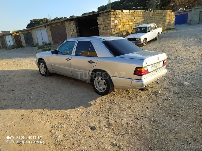 Mercedes E 200 1993, 285,600 km - 2.0 l - Sumqayıt