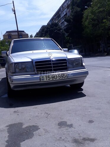 Mercedes E 250 1992, 174,565 km - 2.5 л - Bakı