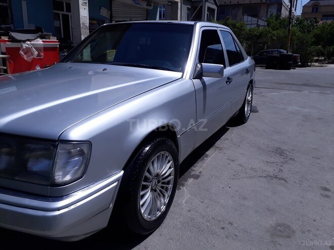Mercedes E 250 1992, 174,565 km - 2.5 л - Bakı