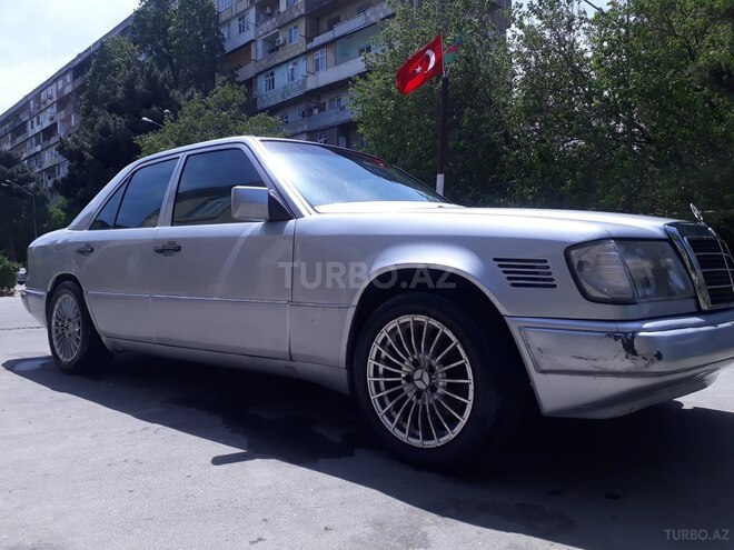 Mercedes E 250 1992, 174,565 km - 2.5 л - Bakı