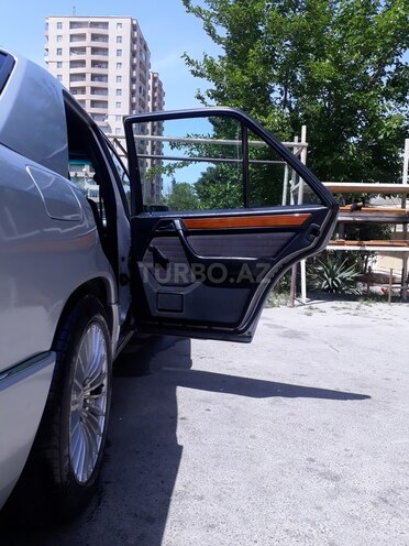 Mercedes E 250 1992, 174,565 km - 2.5 л - Bakı