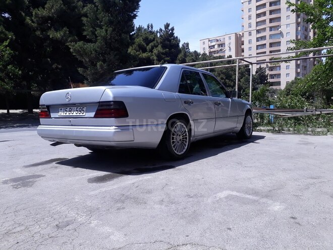 Mercedes E 250 1992, 174,565 km - 2.5 л - Bakı