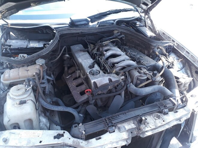 Mercedes E 250 1992, 174,565 km - 2.5 л - Bakı