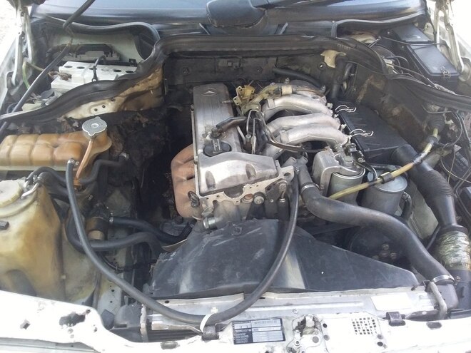 Mercedes E 200 1993, 458,796 km - 2.0 l - Bakı