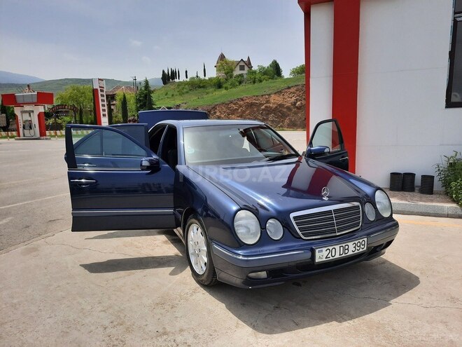 Mercedes E 240 2000, 110,000 km - 2.4 l - Gəncə