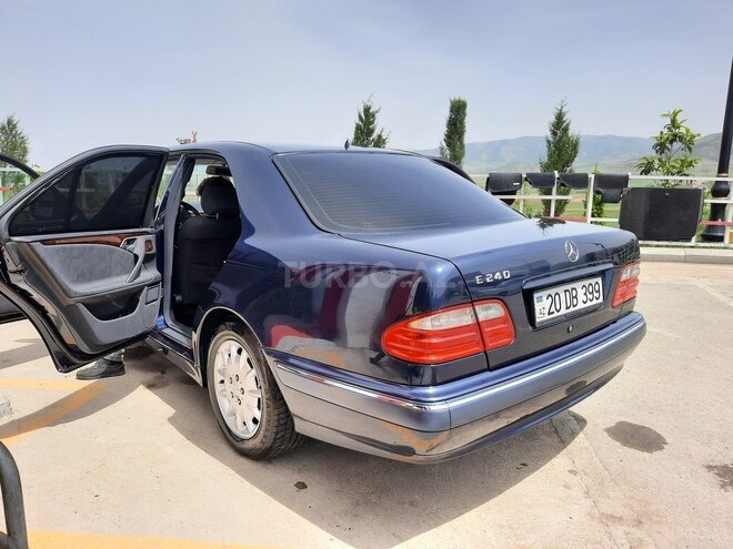 Mercedes E 240 2000, 110,000 km - 2.4 l - Gəncə