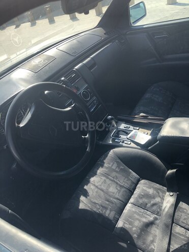 Mercedes E 280 1996, 380,000 km - 2.8 l - Bakı