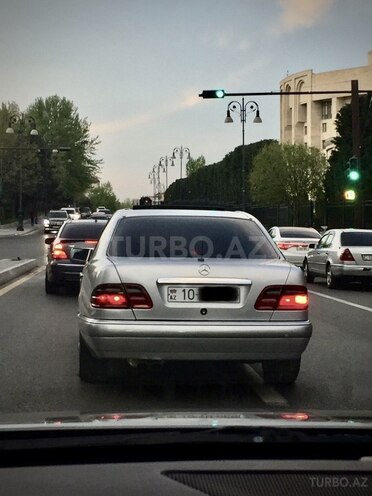 Mercedes E 280 1996, 380,000 km - 2.8 l - Bakı
