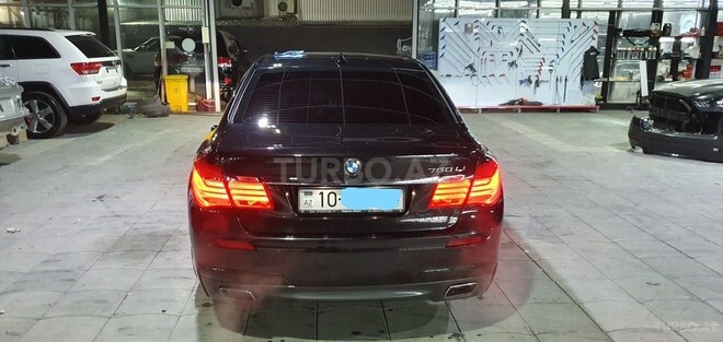 BMW 750 2011, 132,000 km - 4.4 l - Bakı