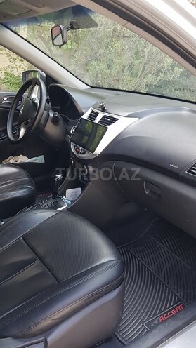 Hyundai Accent 2011, 230,000 km - 1.6 л - Bakı