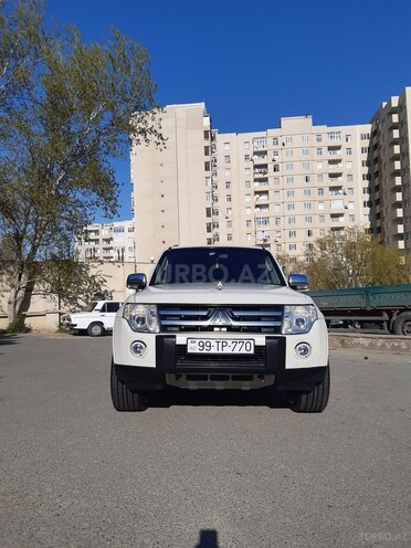Mitsubishi Pajero 2008, 230,000 km - 3.2 л - Bakı