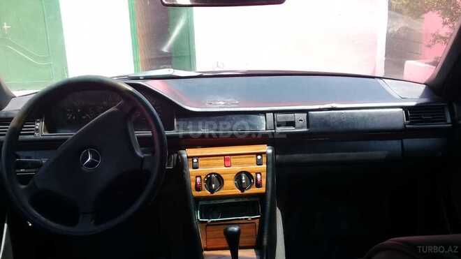 Mercedes E 250 1990, 340,000 km - 2.5 l - Sumqayıt