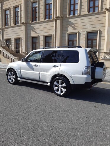 Mitsubishi Pajero 2008, 230,000 km - 3.2 л - Bakı
